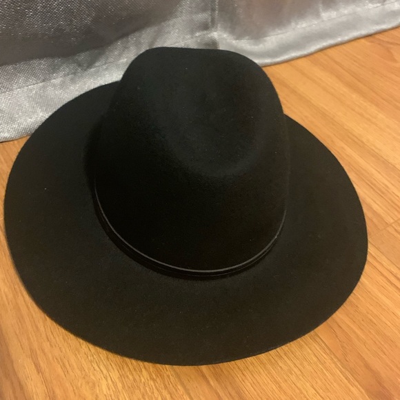 Gap Hat - Picture 2 of 4